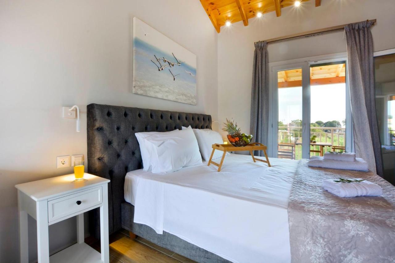 Stylish Privet Poolside Villa Agios Georgios  Exterior foto