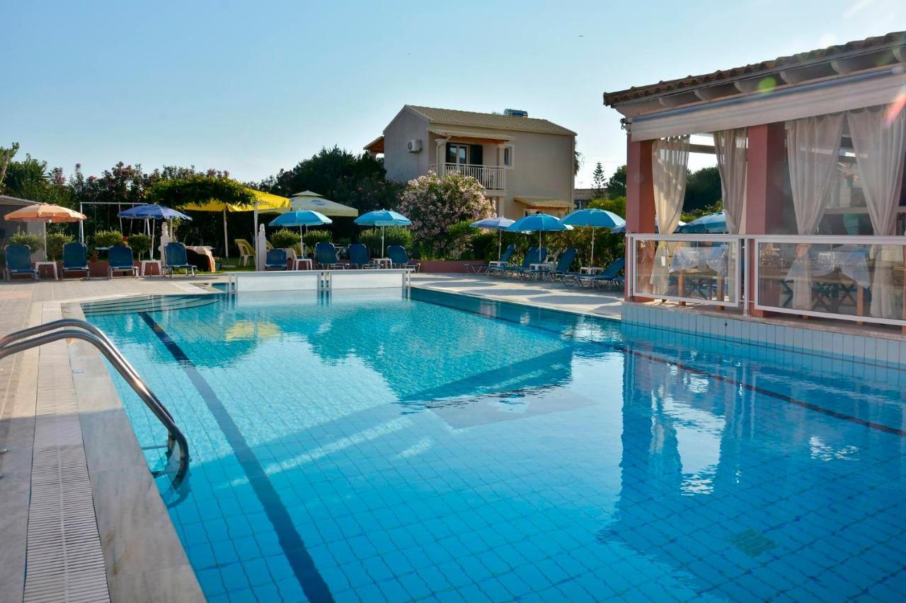 Stylish Privet Poolside Villa Agios Georgios  Exterior foto